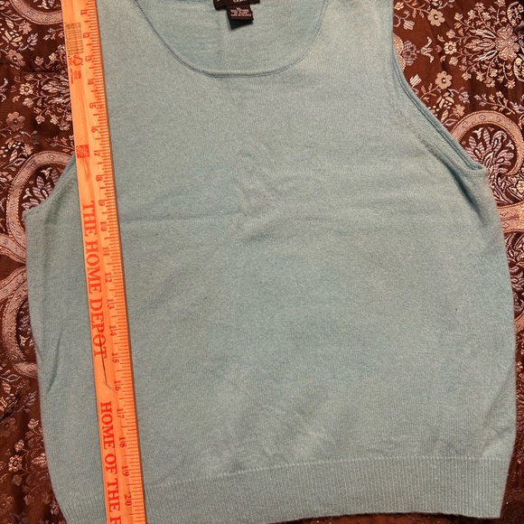 Sweater - Picture 4 of 6